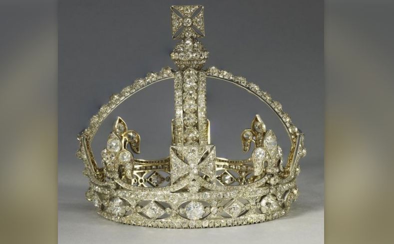 スモール・ダイヤモンド・クラウン