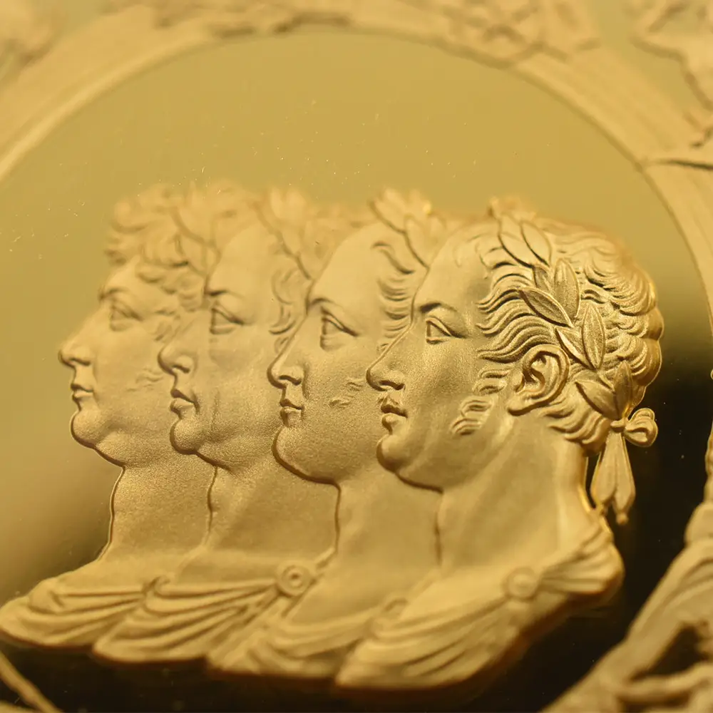 モダンコイン11：6710 イギリス 2024 チャールズ3世 ワーテルロー・メダル - 連合国代表 200ポンド2オンス金貨 ファーストリリース NGC PF70UC 箱付き