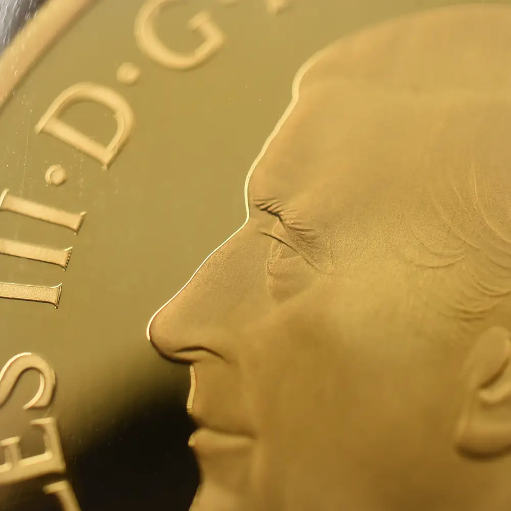 モダンコイン14：6710 イギリス 2024 チャールズ3世 ワーテルロー・メダル - 連合国代表 200ポンド2オンス金貨 ファーストリリース NGC PF70UC 箱付き