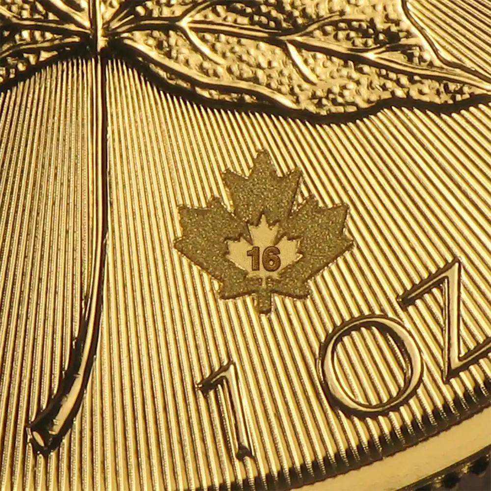 地金型4：6724 カナダ 2016 エリザベス2世 メイプルリーフ 50ドル 1オンス 地金型金貨 【1枚】 (コインケース付き)