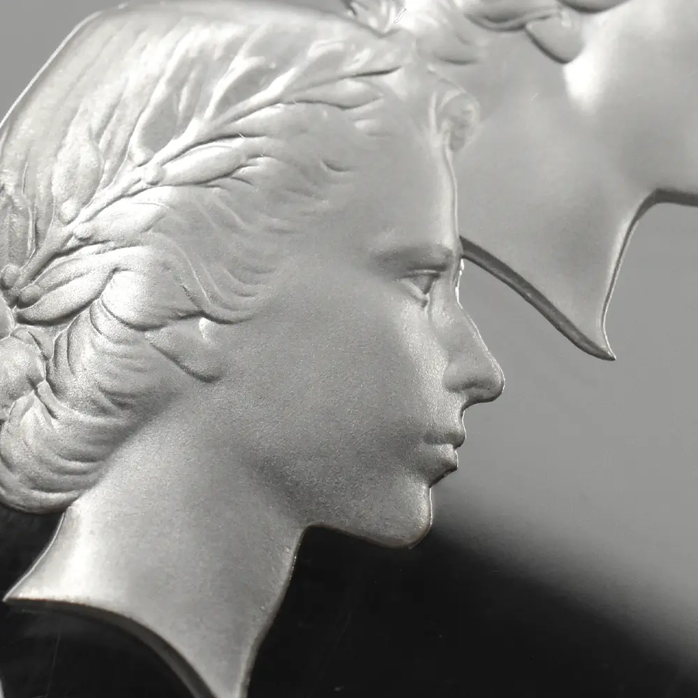 モダンコイン10：6734 イギリス 2015 エリザベス2世 最長在位記念 10ポンド5オンス銀貨 ファースト500ストラック NGC PF70UC 箱付き