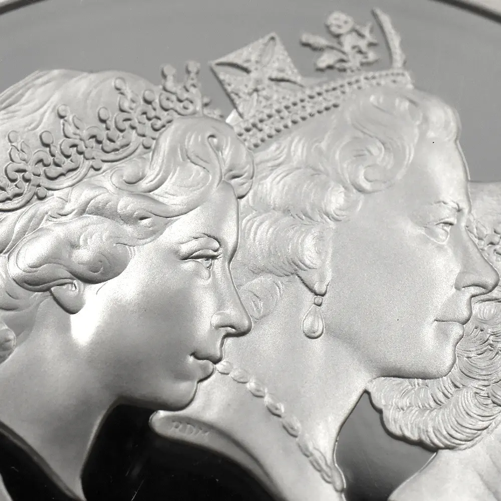 モダンコイン9：6733 イギリス 2015 エリザベス2世 最長在位記念 10ポンド5オンス銀貨 ファースト500ストラック NGC PF69UC 箱付き