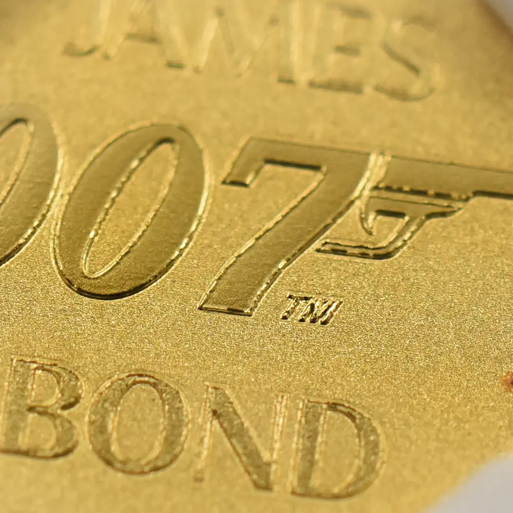 地金型8：5315 ツバル 2020 エリザベス2世 007 ジェームズ・ボンド 2ドル0.5グラム金貨 NGC MS70