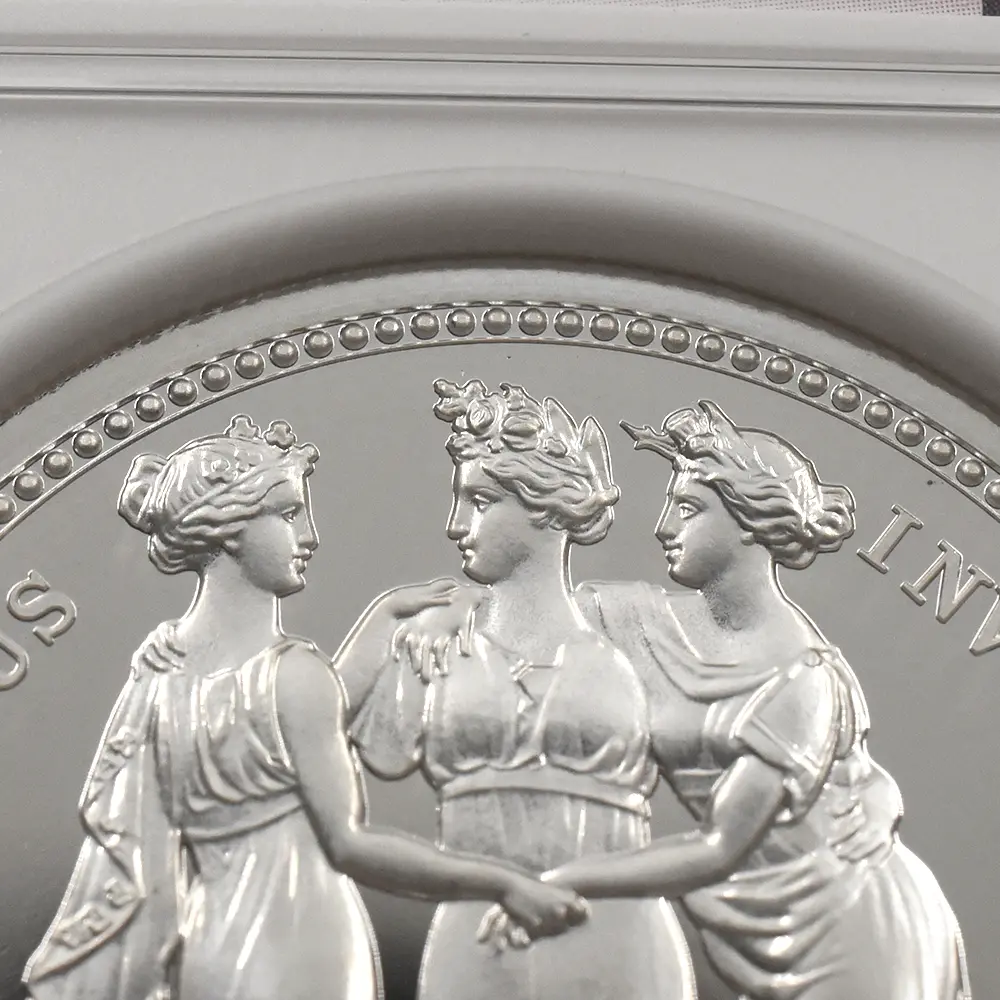 モダンコイン9：6781 イギリス 2020 エリザベス2世 スリーグレーセス 5ポンド2オンス銀貨 発行即日鑑定品 NGC PF69UC 箱付き