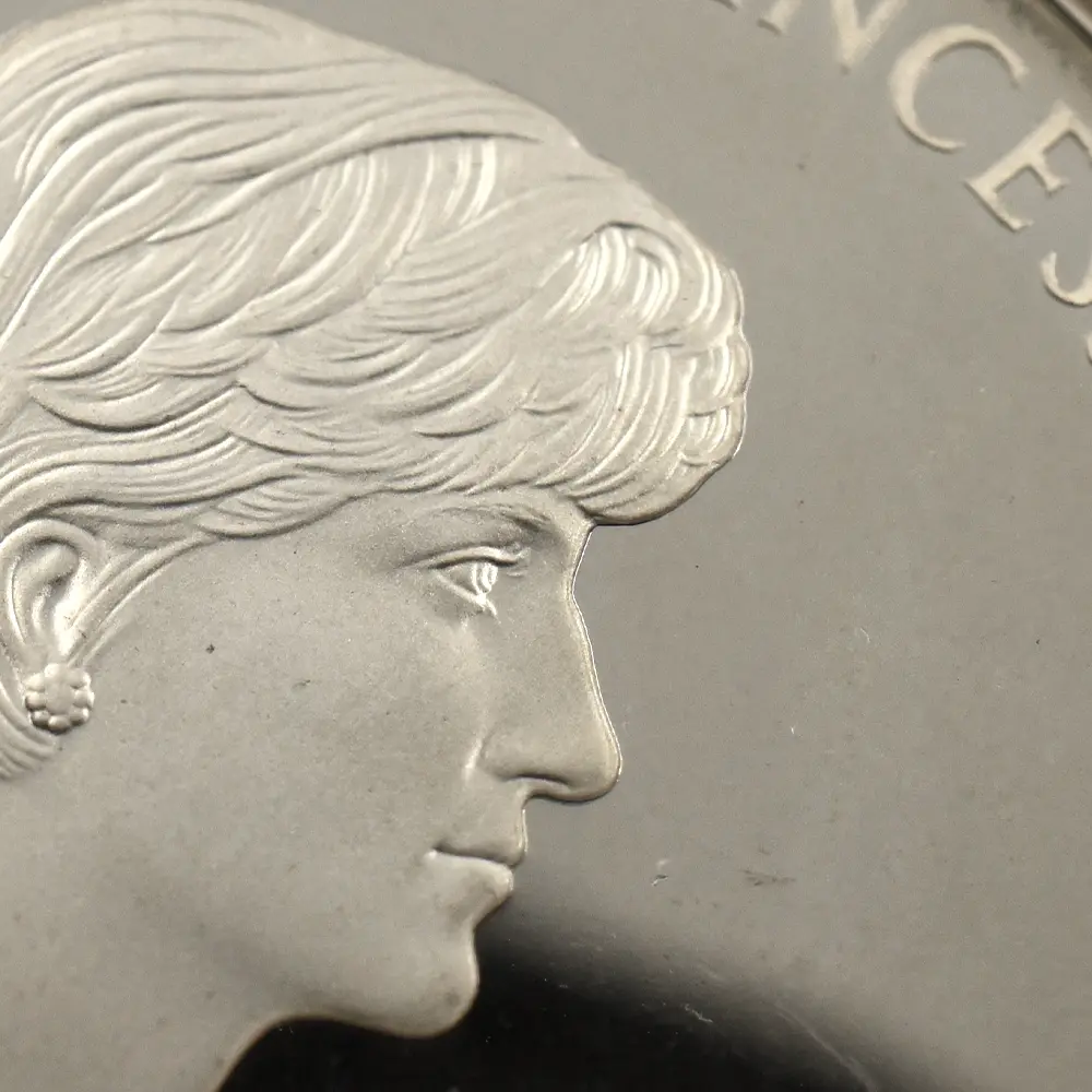 モダンコイン10：6791 イギリス 1999 エリザベス2世 ダイアナ妃追悼記念 5ポンド銀貨 NGC PF69UC 箱付き