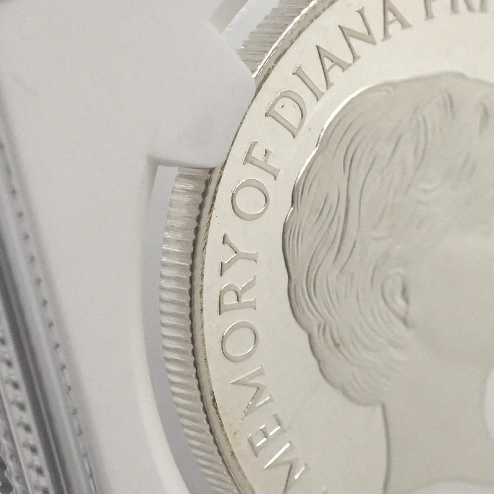 モダンコイン16：6792 イギリス 1999 エリザベス2世 ダイアナ妃追悼記念 5ポンド銀貨 NGC PF69UC 箱付き