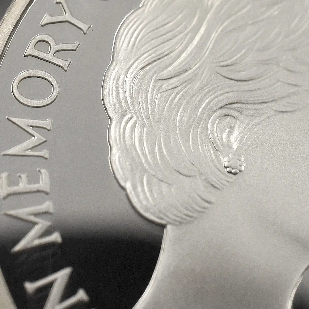 モダンコイン12：6839 イギリス 1999 エリザベス2世 ダイアナ妃追悼記念 5ポンド銀貨 NGC PF69UC 箱付き