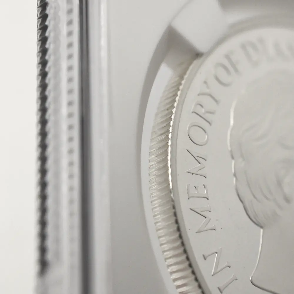 モダンコイン15：6840 イギリス 1999 エリザベス2世 ダイアナ妃追悼記念 5ポンド銀貨 NGC PF69UC 箱付き（外箱なし）