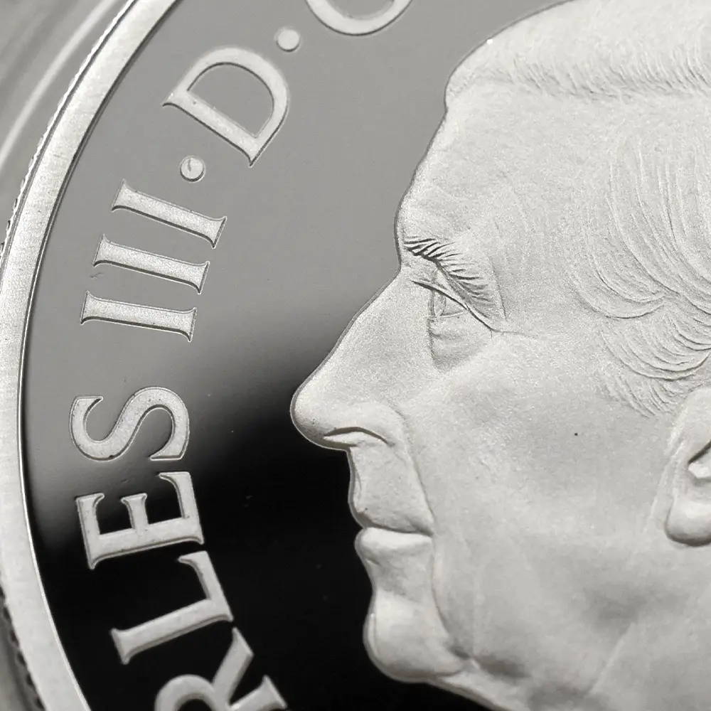 モダンコイン10：6609 イギリス 2026 チャールズ3世 エリザベス2世のコイン肖像シリーズ 第三弾 ミドルエリザベス 5ポンドプルーフピェフォー銀貨 未鑑定 箱付き