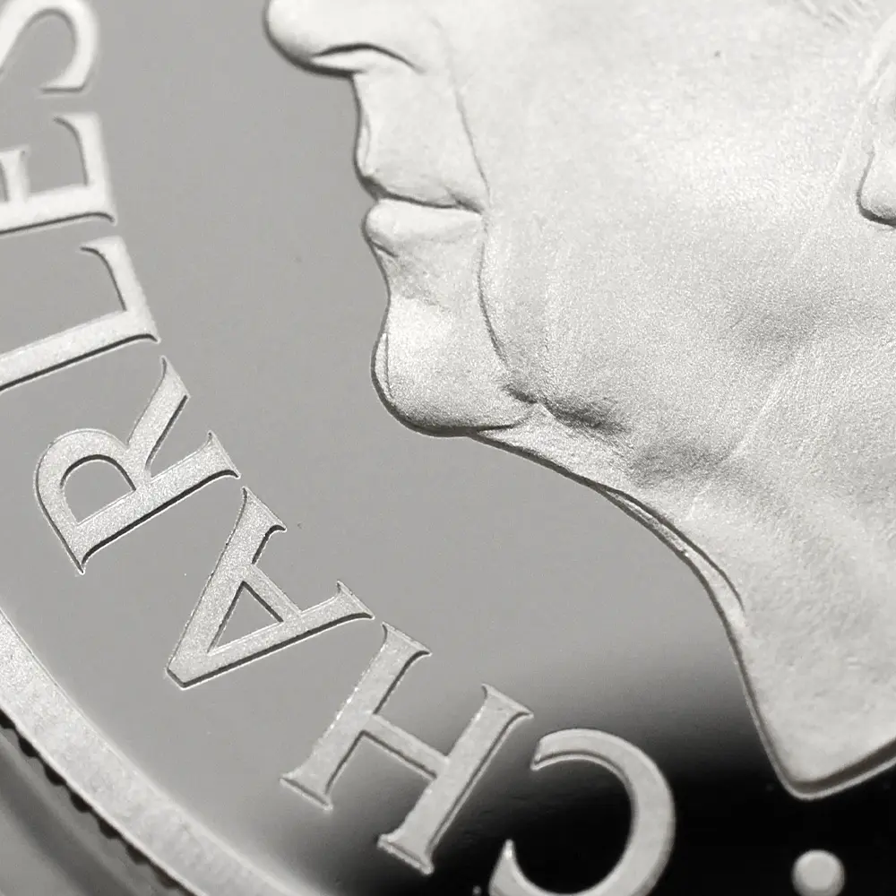 モダンコイン12：6609 イギリス 2026 チャールズ3世 エリザベス2世のコイン肖像シリーズ 第三弾 ミドルエリザベス 5ポンドプルーフピェフォー銀貨 未鑑定 箱付き