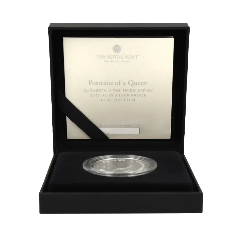 モダンコイン6：6609 イギリス 2026 チャールズ3世 エリザベス2世のコイン肖像シリーズ 第三弾 ミドルエリザベス 5ポンドプルーフピェフォー銀貨 未鑑定 箱付き