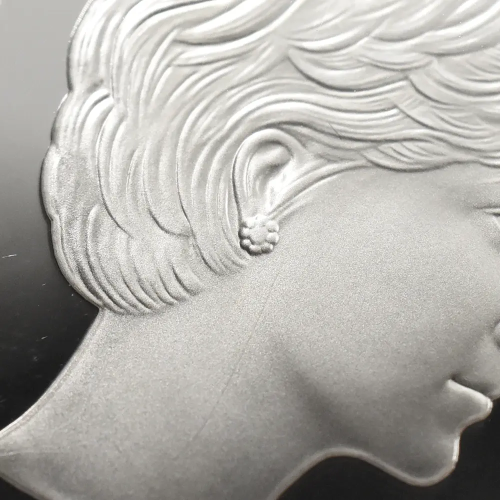 モダンコイン11:6865 イギリス 1999 エリザベス2世 ダイアナ妃追悼記念 5ポンド銀貨 NGC PF69UC 箱付き