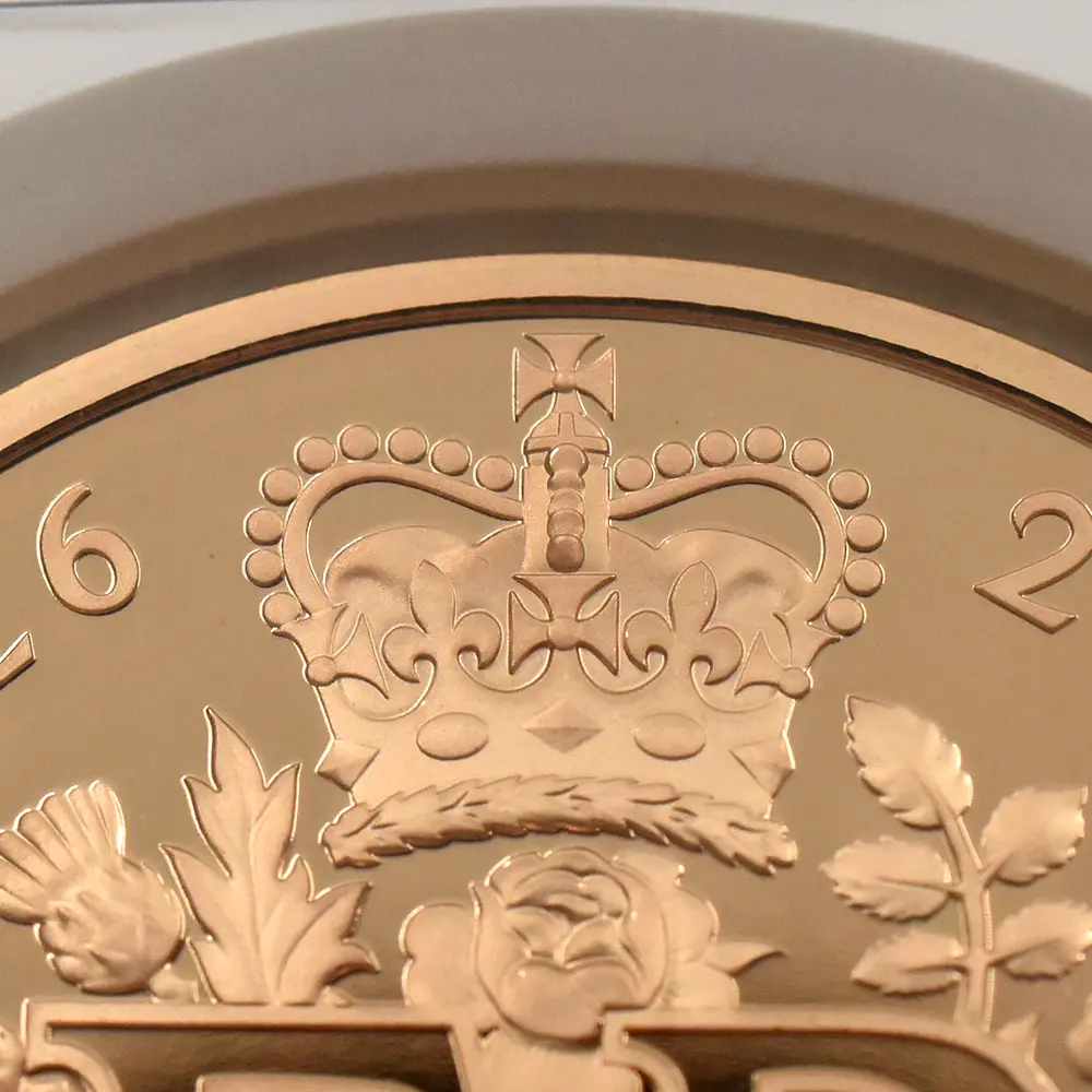 モダンコイン7:6871 イギリス 2021 エリザベス2世 女王生誕95周年記念 5ポンド金貨 ファーストリリース NGC PF69UC