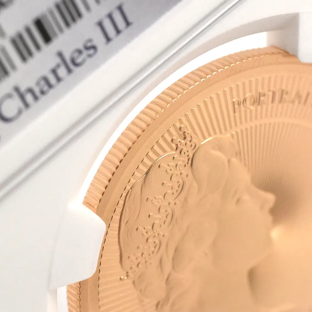 モダンコイン16:6887 イギリス 2026 チャールズ3世 エリザベス2世のコイン肖像シリーズ 第二弾 ヤングエリザベス 5ポンド金貨 ファーストリリース NGC PF69UC チャールズ3世ラベル 箱付き