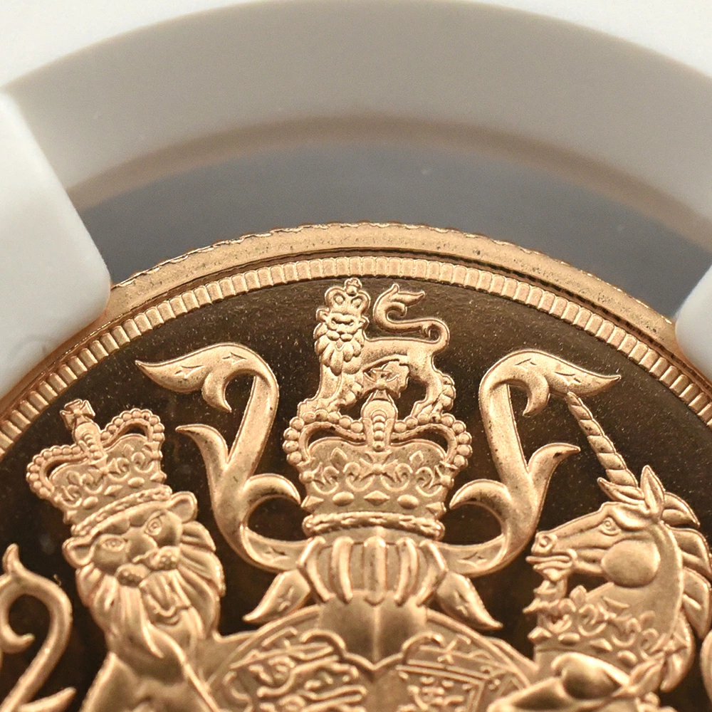 モダンコイン11：2362 2022 エリザベス2世 即位70周年記念プラチナジュビリー 特別発行ソブリン金貨 NGC PF70UC 箱付き