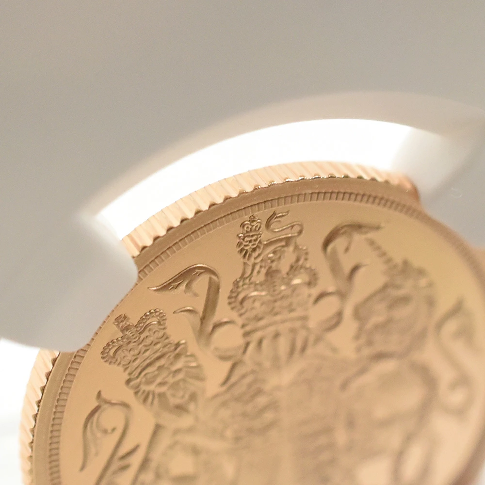 モダンコイン16：2362 2022 エリザベス2世 即位70周年記念プラチナジュビリー 特別発行ソブリン金貨 NGC PF70UC 箱付き