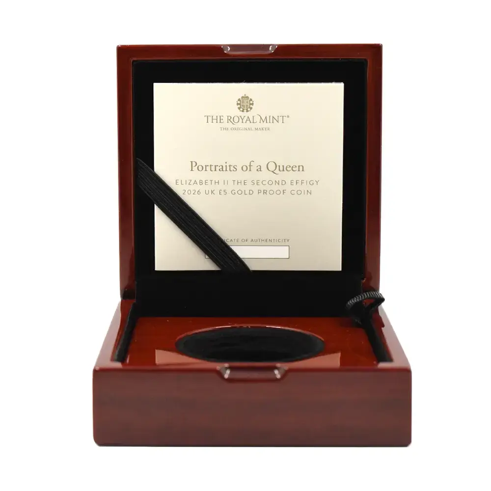 モダンコイン9:6891 イギリス 2026 チャールズ3世 エリザベス2世のコイン肖像シリーズ 第二弾 ヤングエリザベス 5ポンド金貨 ファーストリリース NGC PF70UC 箱付き