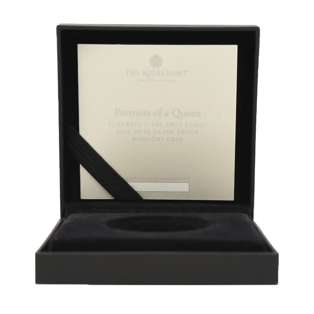 モダンコイン8：6911 イギリス 2026 チャールズ3世 エリザベス2世のコイン肖像シリーズ 第一弾 ヤングヤングエリザベス 5ポンドプルーフピエフォー銀貨 NGC PF69UC 箱付き