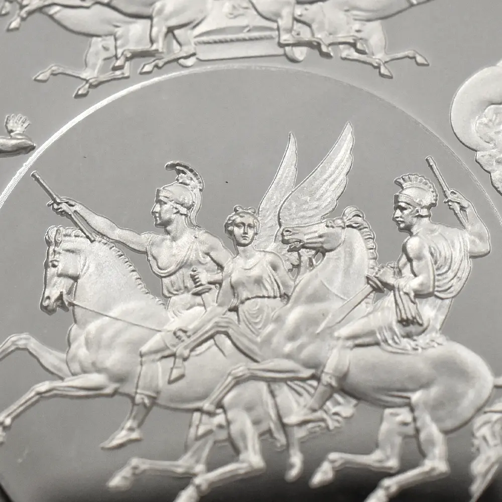 モダンコイン9：6913 イギリス 2025 チャールズ3世 ワーテルロー・メダル - 勝利 5ポンド2オンス銀貨 発行即日鑑定品 NGC PF70UC 箱付き