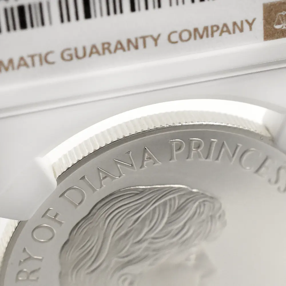 モダンコイン13：6916 イギリス 1999 エリザベス2世 ダイアナ妃追悼記念 5ポンド銀貨 NGC PF69UC