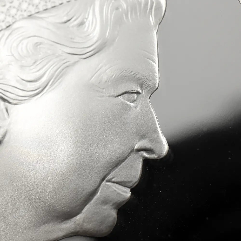 モダンコイン13：6940 イギリス 2015 エリザベス2世 最長在位記念 10ポンド5オンス銀貨 ファースト500ストラック NGC PF70UC 付属品付き