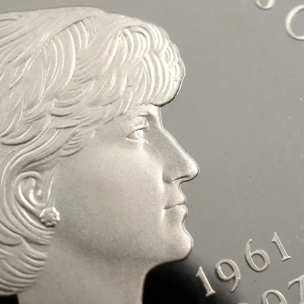 モダンコイン7：6917 イギリス 1999 エリザベス2世 ダイアナ妃追悼記念 5ポンド銀貨 NGC PF69UC