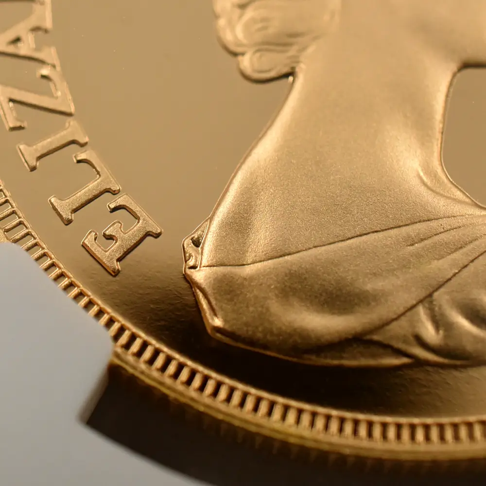 モダンコイン13:6950 イギリス 1982 エリザベス2世 ヤングエリザベス 聖ジョージ竜退治 5ソブリン 金貨 NGC PF70UC