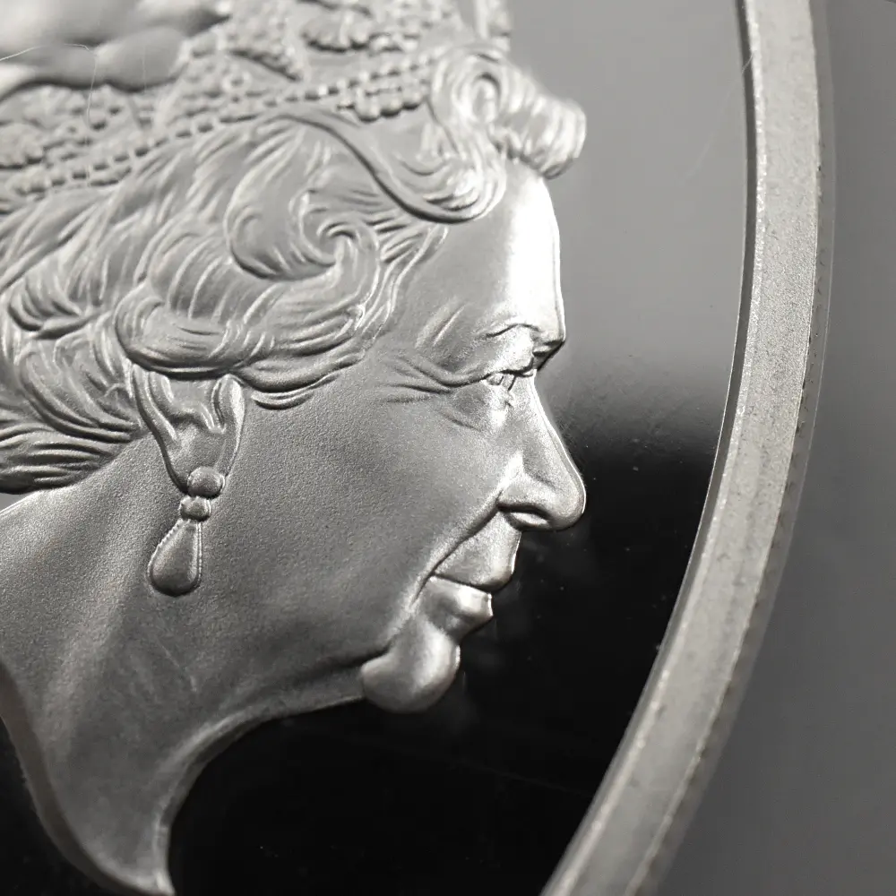 モダンコイン9:7000 イギリス 2015 エリザベス2世 最長在位記念 10ポンド5オンス銀貨 ファースト500ストラック NGC GEMPF 付属品付き