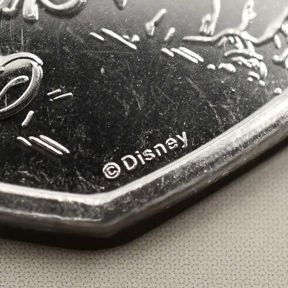 モダンコイン9：6876 イギリス 2026 チャールズ3世 くまのプーさん100周年記念 50ペンスBU白銅貨 未鑑定 パッケージ付き