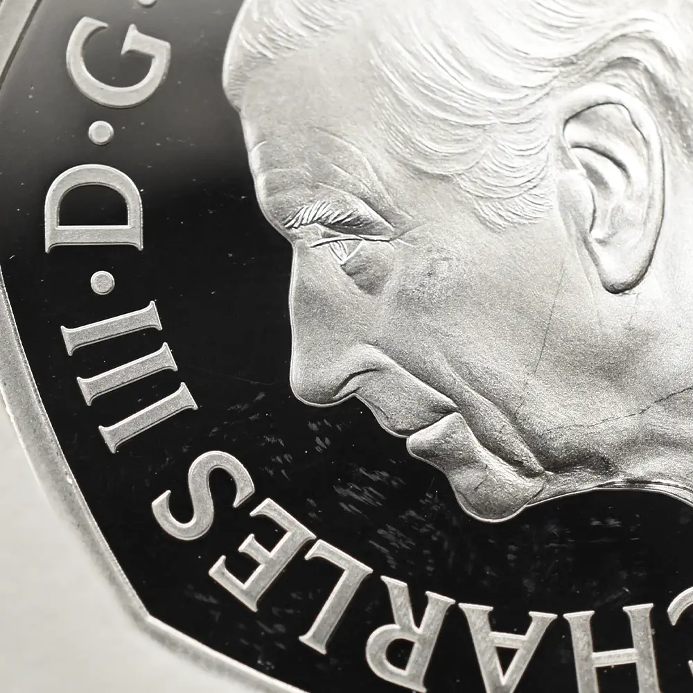 モダンコイン10：7010 【訳アリ】イギリス 2026 チャールズ3世 くまのプーさん100周年記念 50ペンスプルーフカラー銀貨 未鑑定 箱付き