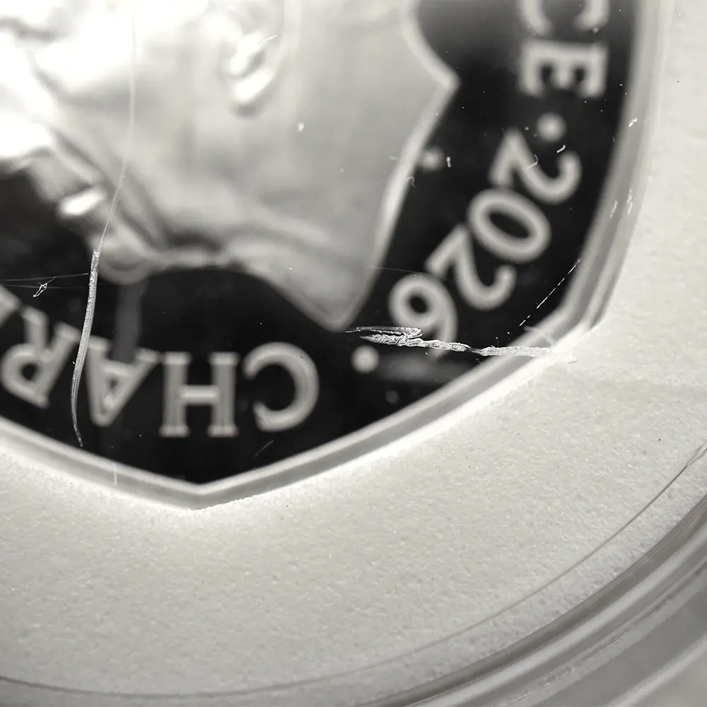 モダンコイン13：7010 【訳アリ】イギリス 2026 チャールズ3世 くまのプーさん100周年記念 50ペンスプルーフカラー銀貨 未鑑定 箱付き