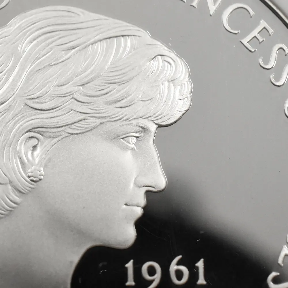 モダンコイン10：7023 イギリス 1999 エリザベス2世 ダイアナ妃追悼記念 5ポンド銀貨 NGC PF69UC 箱付き