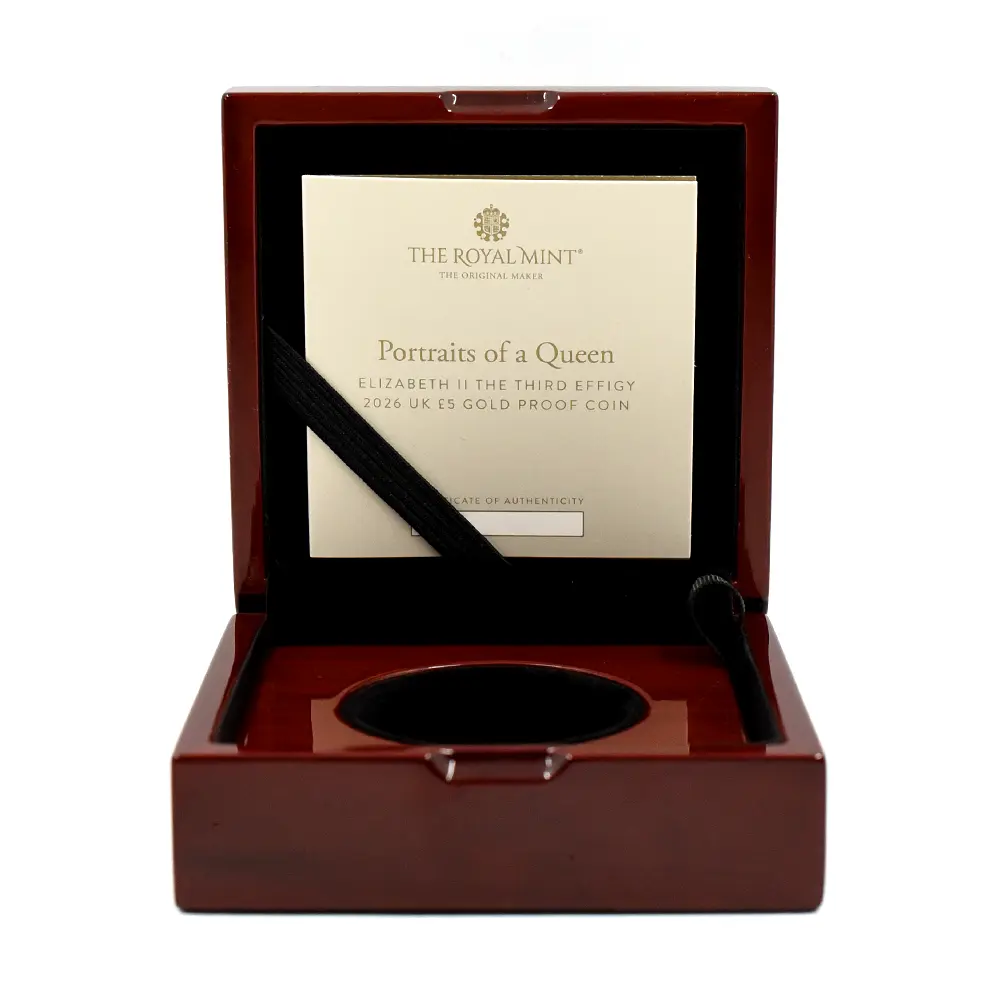 モダンコイン8：7014 イギリス 2026 チャールズ3世 エリザベス2世のコイン肖像シリーズ 第三弾 ミドルエリザベス 5ポンド金貨 発行即日鑑定品 NGC PF70UC 箱付き