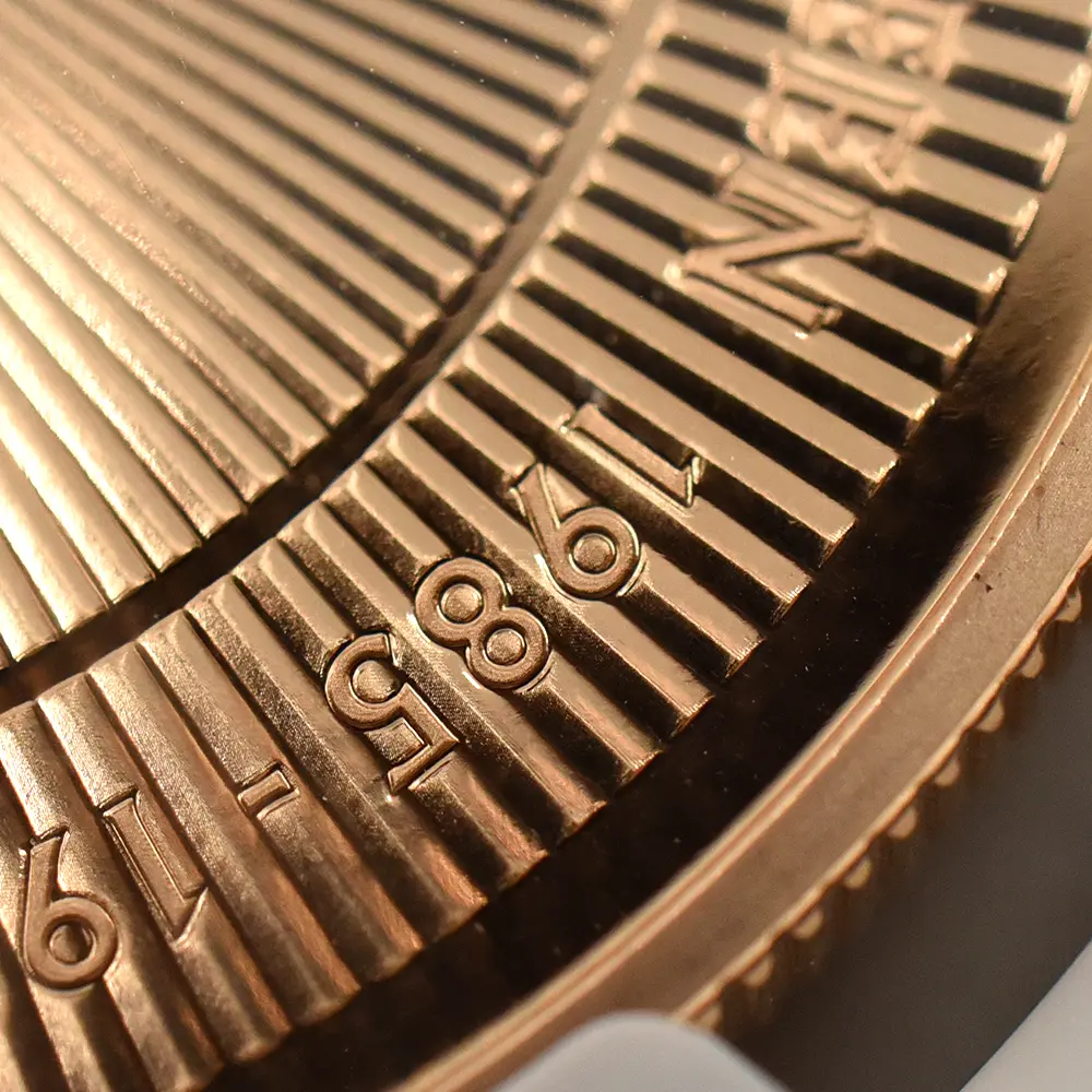 モダンコイン12：7014 イギリス 2026 チャールズ3世 エリザベス2世のコイン肖像シリーズ 第三弾 ミドルエリザベス 5ポンド金貨 発行即日鑑定品 NGC PF70UC 箱付き