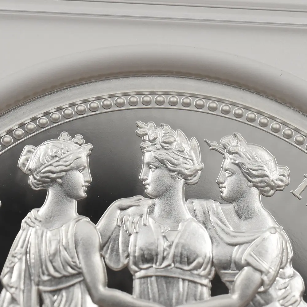 モダンコイン9:7025 イギリス 2020 エリザベス2世 スリーグレーセス 5ポンド2オンス銀貨 NGC PF70UC 箱付き