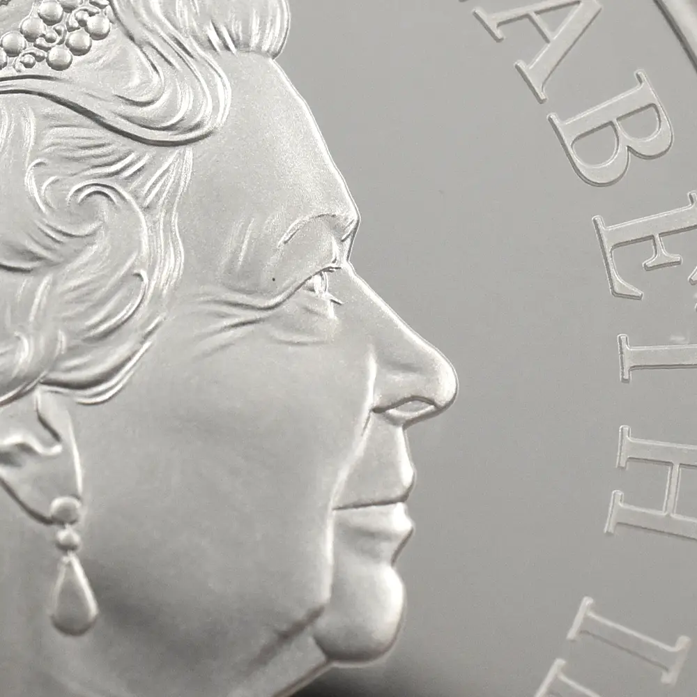 モダンコイン12：7026 イギリス 2020 エリザベス2世 スリーグレーセス 5ポンド2オンス銀貨 NGC PF70UC エリザベス2世ラベル 箱付き