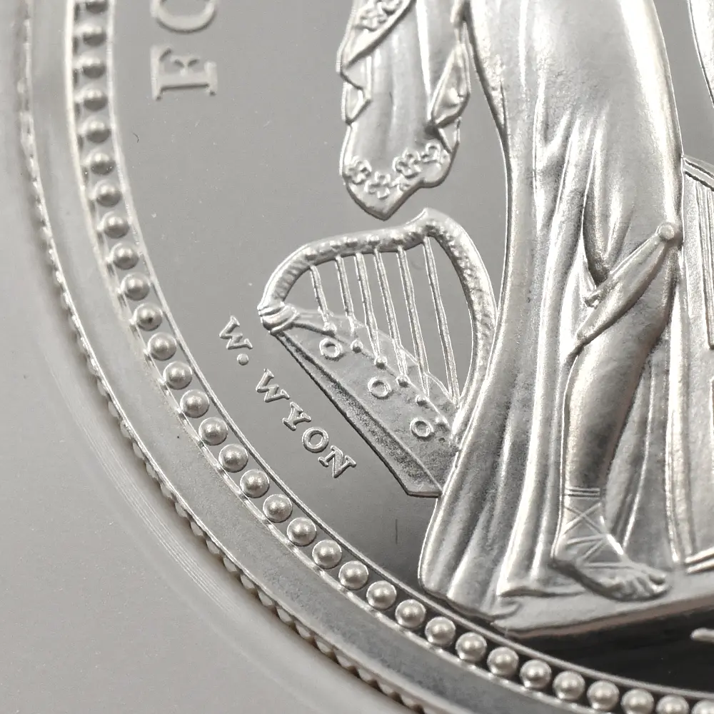 モダンコイン10:7028 イギリス 2020 エリザベス2世 スリーグレーセス 5ポンド2オンス銀貨 ファーストリリース NGC PF70UC