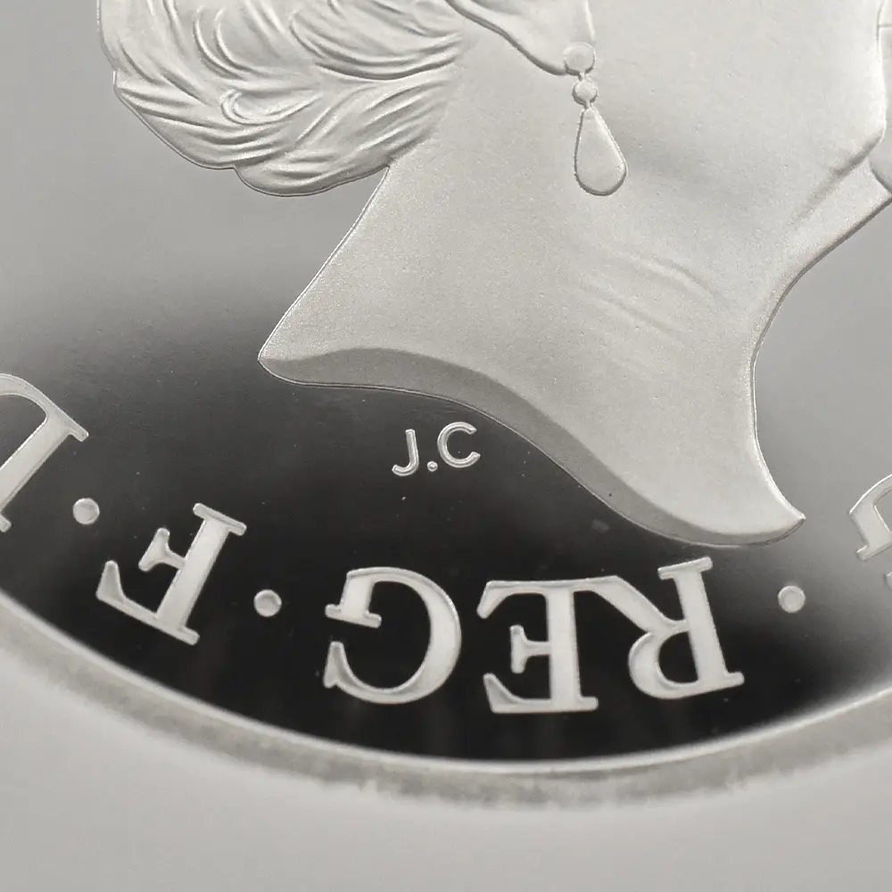 モダンコイン13:7028 イギリス 2020 エリザベス2世 スリーグレーセス 5ポンド2オンス銀貨 ファーストリリース NGC PF70UC