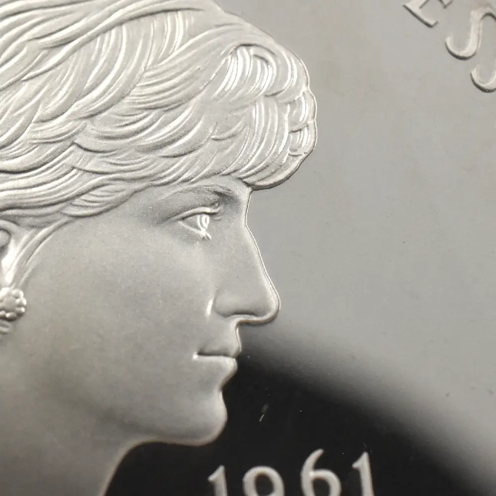 モダンコイン10：7044 イギリス 1999 エリザベス2世 ダイアナ妃追悼記念 5ポンド銀貨 NGC PF69UC 箱付き