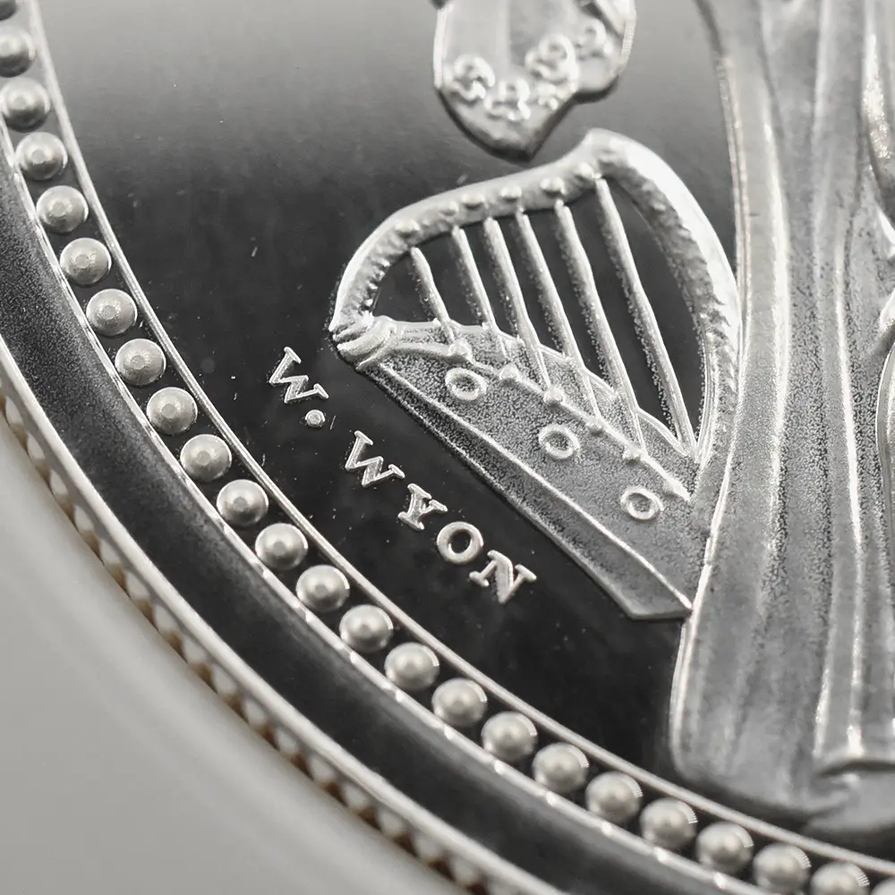 モダンコイン7：7056 イギリス 2020 エリザベス2世 スリーグレーセス 5ポンド2オンス銀貨 NGC PF70UC