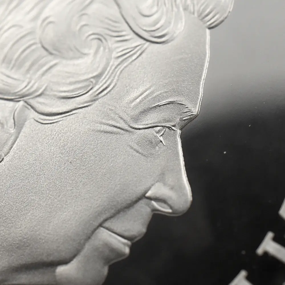 モダンコイン11：7056 イギリス 2020 エリザベス2世 スリーグレーセス 5ポンド2オンス銀貨 NGC PF70UC