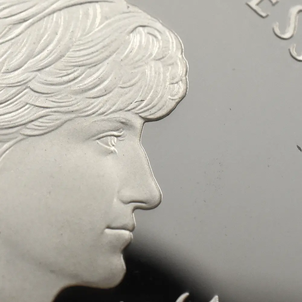 モダンコイン11：7046 イギリス 1999 エリザベス2世 ダイアナ妃追悼記念 5ポンド銀貨 NGC PF69UC 箱付き