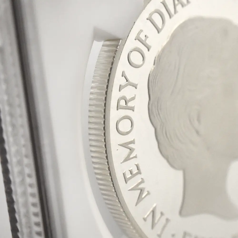 モダンコイン16：7046 イギリス 1999 エリザベス2世 ダイアナ妃追悼記念 5ポンド銀貨 NGC PF69UC 箱付き