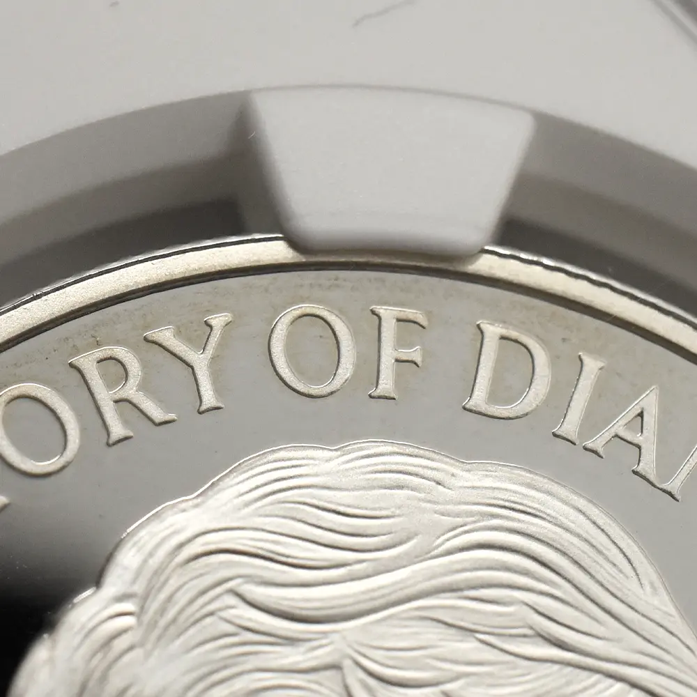 モダンコイン12：7047 イギリス 1999 エリザベス2世 ダイアナ妃追悼記念 5ポンド銀貨 NGC PF69UC 箱付き