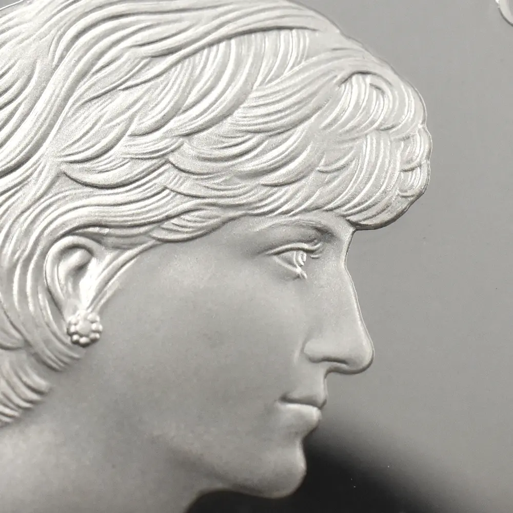 モダンコイン10:7048 イギリス 1999 エリザベス2世 ダイアナ妃追悼記念 5ポンド銀貨 NGC PF69UC 箱付き