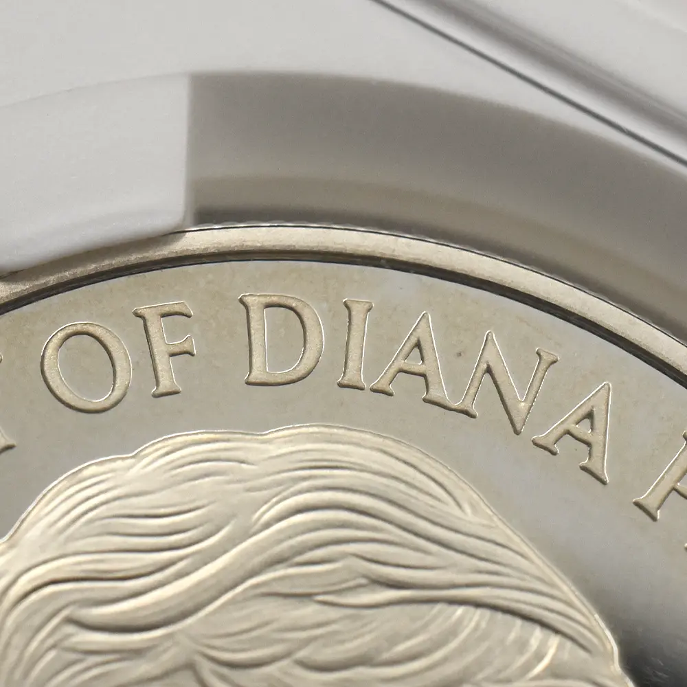 モダンコイン9：7050 イギリス 1999 エリザベス2世 ダイアナ妃追悼記念 5ポンド銀貨 NGC PF69UC