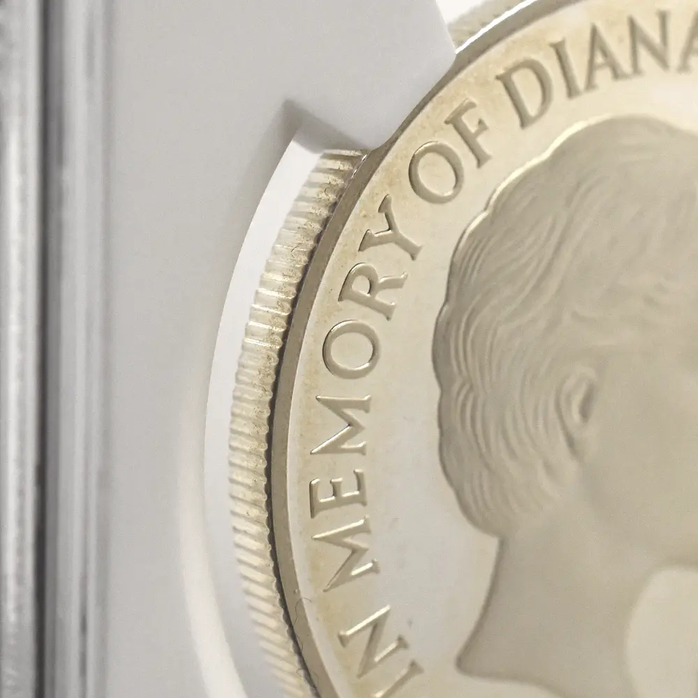 モダンコイン13：7050 イギリス 1999 エリザベス2世 ダイアナ妃追悼記念 5ポンド銀貨 NGC PF69UC