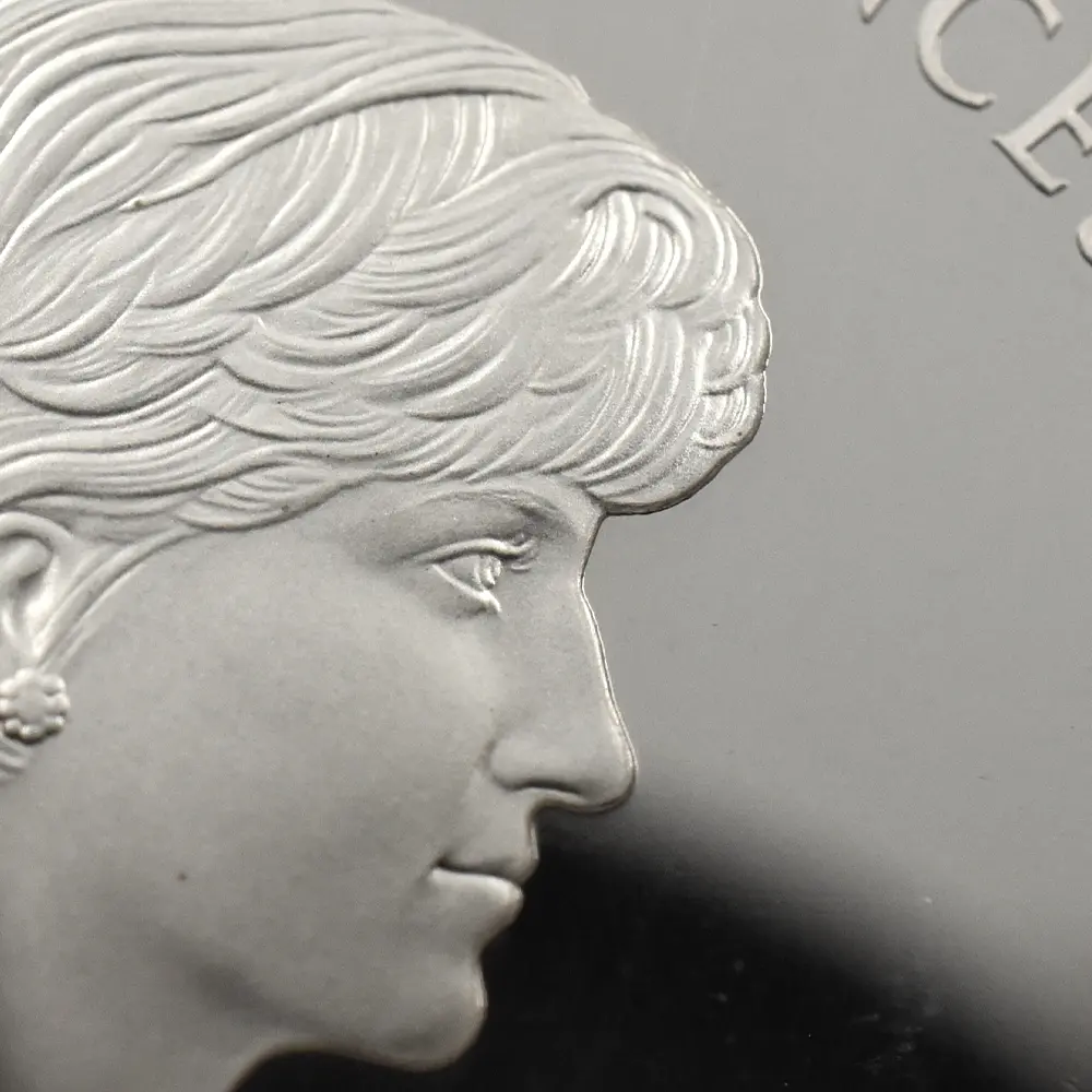 モダンコイン7：7053 イギリス 1999 エリザベス2世 ダイアナ妃追悼記念 5ポンド銀貨 NGC PF69UC