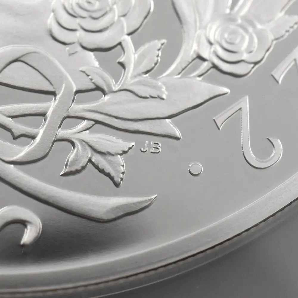 モダンコイン10:7093 イギリス 2022 チャールズ3世 エリザベス2世追悼記念 10ポンド5オンス銀貨 発行即日鑑定品 NGC PF70UC 箱付き