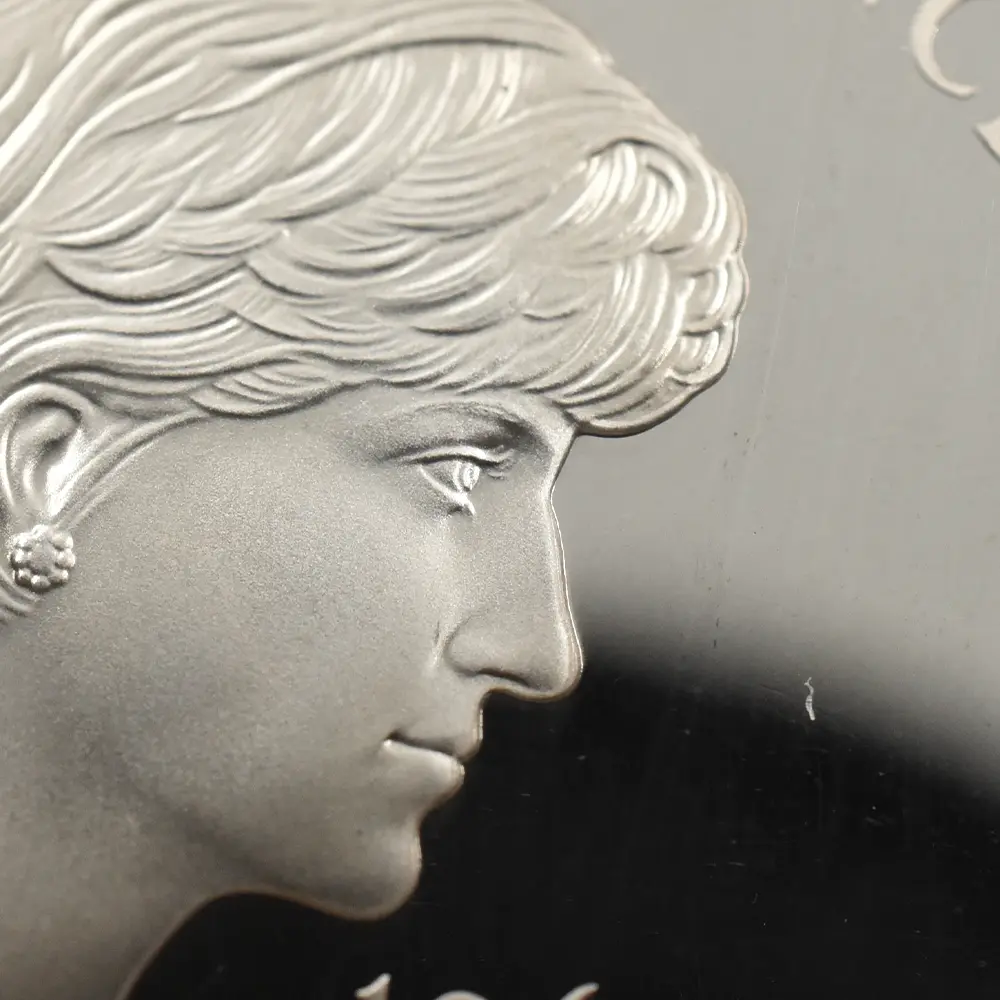 モダンコイン10:7097 1999 エリザベス2世 ダイアナ妃追悼記念 5ポンド銀貨 NGC PF69UC 箱付き